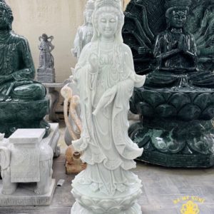 Tượng Quan Thế Âm Bồ Tát đá trắng tự nhiên 1.8M-2M